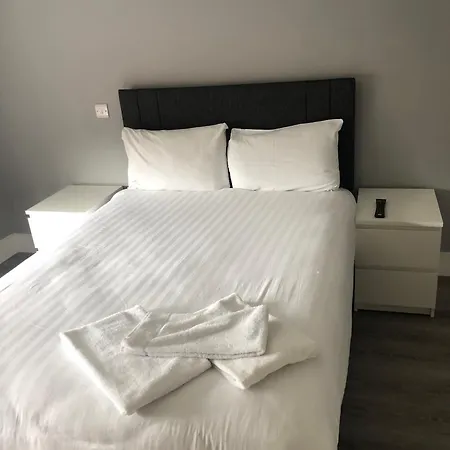 Twelve - Boutique -galway Centre -6 Bed En-suite - Free Parking Casa de Férias Galway