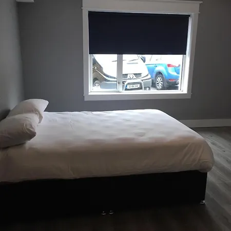 Twelve - Boutique -galway Centre -6 Bed En-suite - Free Parking Casa de Férias