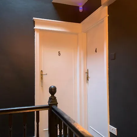 Twelve - Boutique -galway Centre -6 Bed En-suite - Free Parking Casa de Férias Galway