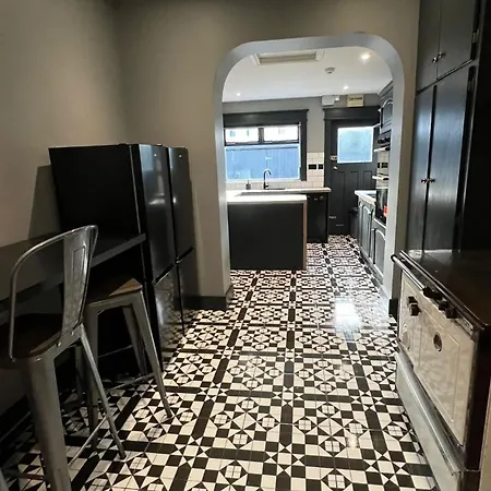 Casa de Férias Twelve - Boutique -galway Centre -6 Bed En-suite - Free Parking *